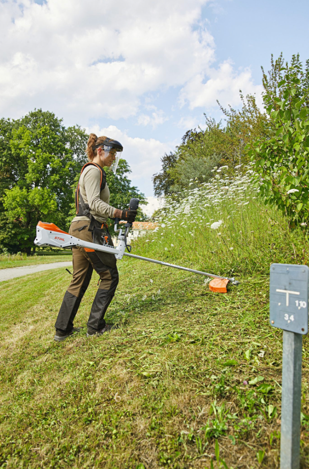 DESBROZADORA FSA 135 sin batería ni cargador