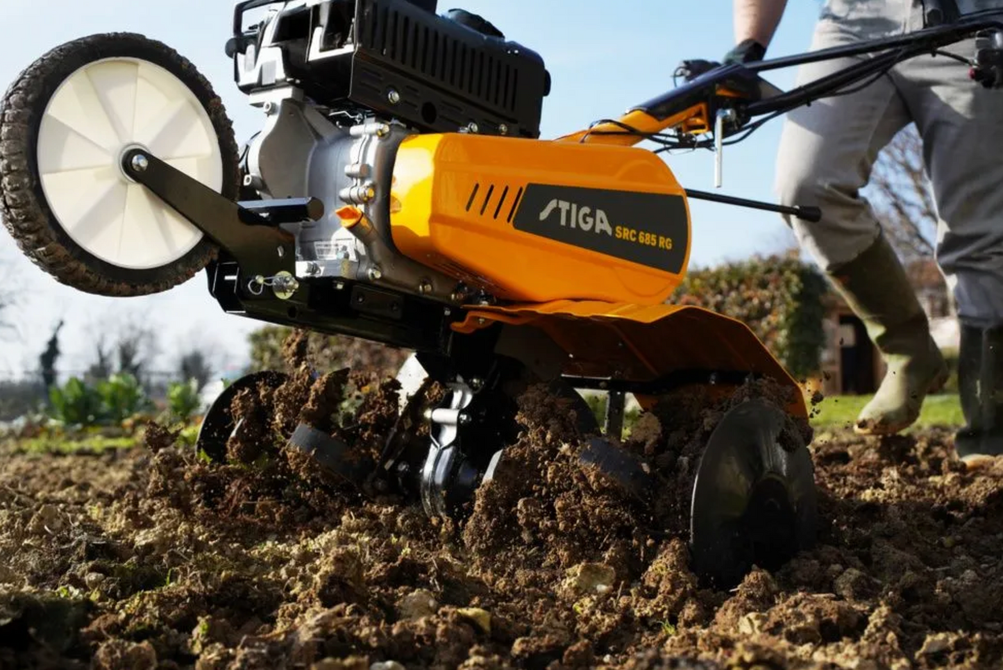 MOTOAZADA DE GASOLINA SRC 685 RG