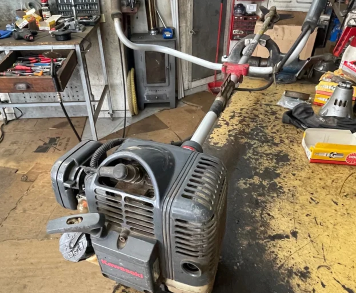 DESBROZADORA KAWASAKI TH48