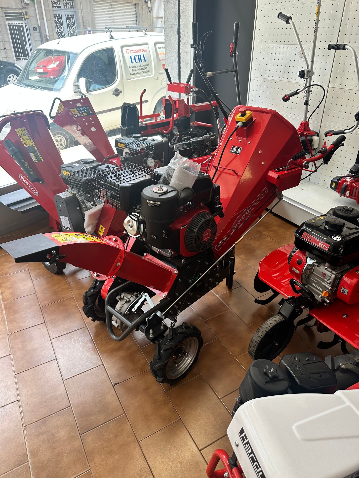 BIOTRITURADORA GASOLINA AUTOPROPULSADA 16HP ROTECO SMARTBIO 120