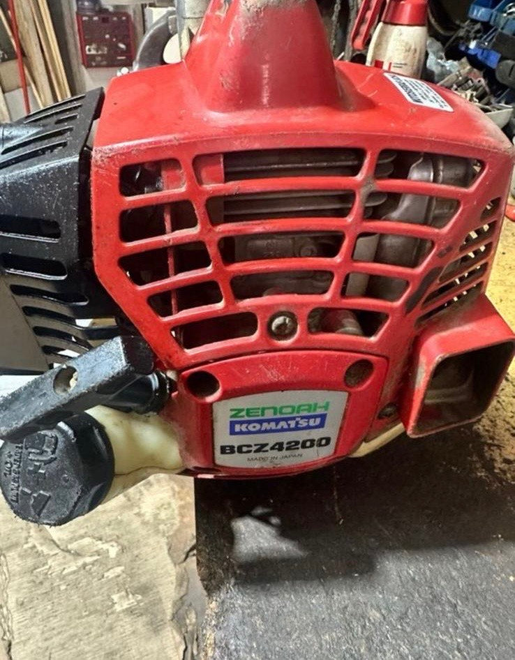 DESBROZADORA ZENOAH BCZ 4200